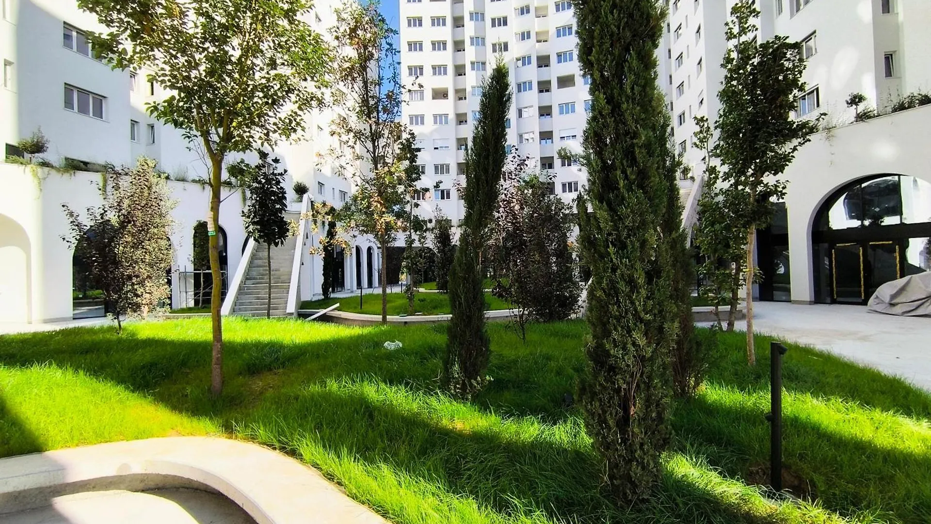 Deas Apartments In Tirana
